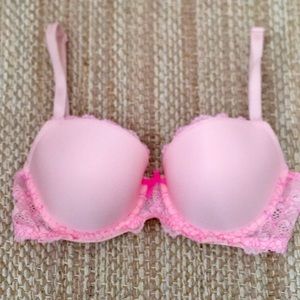 Victoria’s Secret Dream Angels bra
